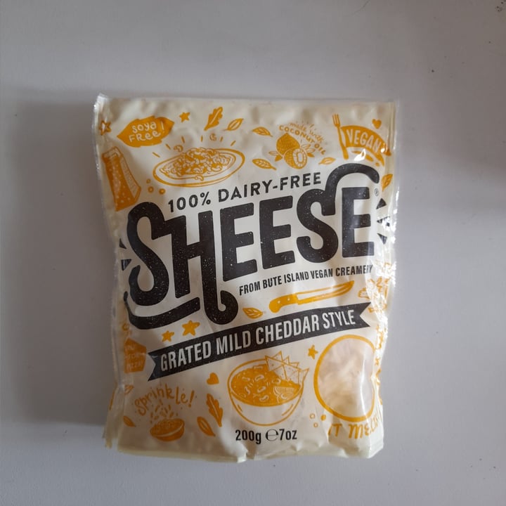 photo of Sheese Queso rallado Grated Mild Cheddar Style shared by @horribla on  24 Jul 2021 - review