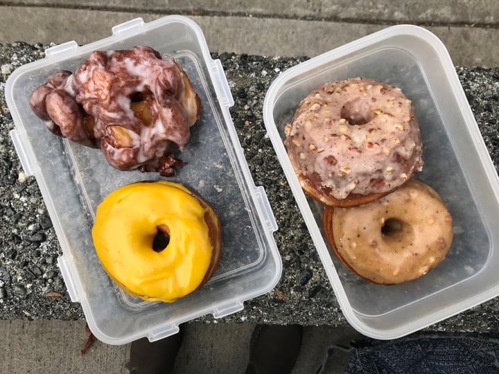 photo of Empire Donuts View Street Brown Butter Toffee Pecan shared by @sistervegans on  29 Nov 2019 - review