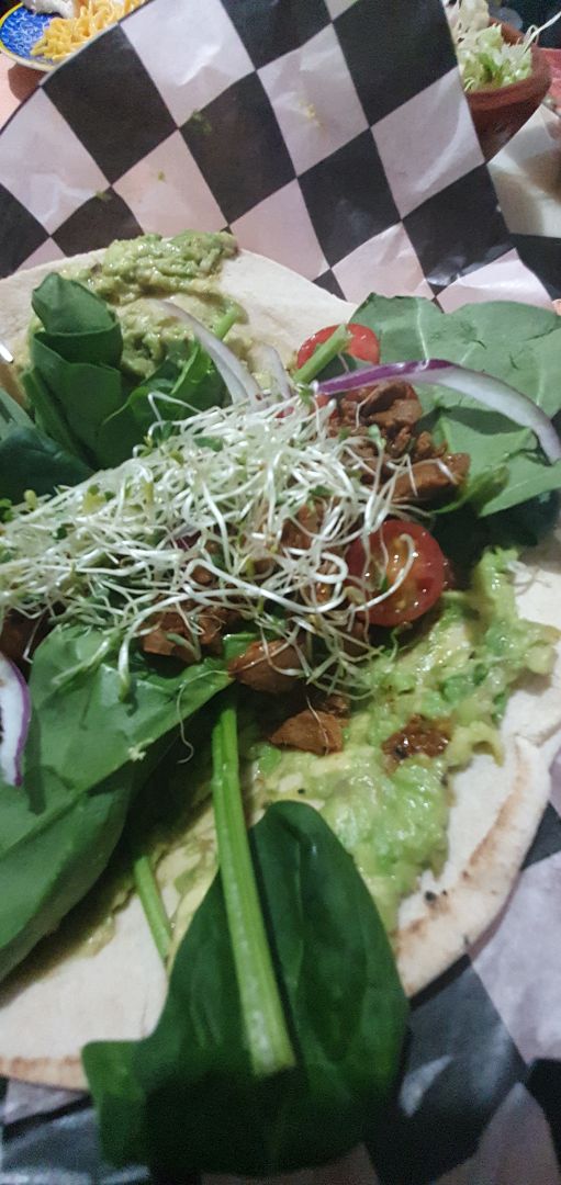 photo of Alba's food Veggie pita shared by @gabrielalyl on  20 Jan 2020 - review