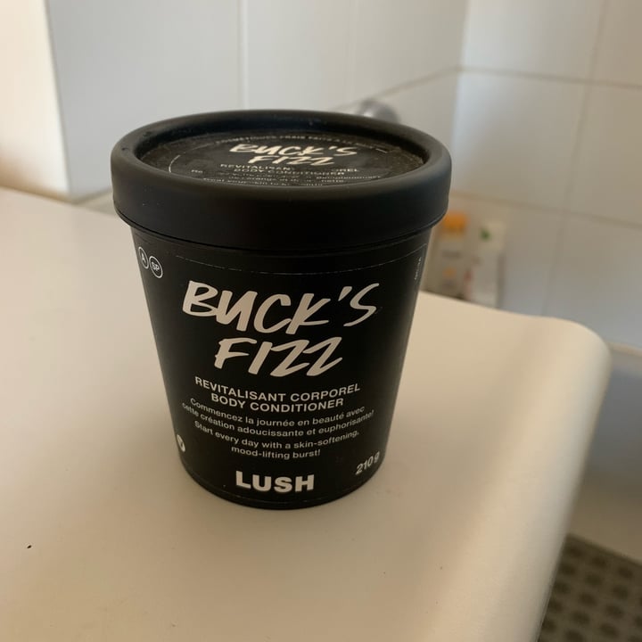 photo of LUSH Fresh Handmade Cosmetics Buck’s Fizz Body Conditioner shared by @veganqueenofmontreal on  12 Dec 2021 - review