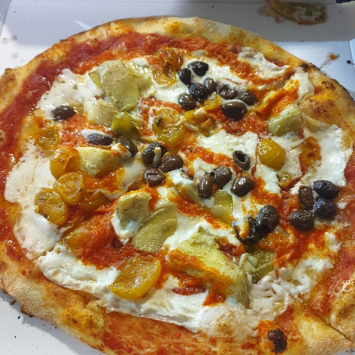photo of Mamopizza auliva vegan shared by @aurortyc on  06 Aug 2022 - review