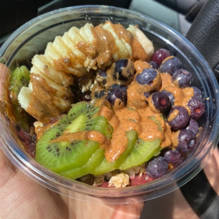 photo of Simply Fruits acai bowl shared by @cheftique on  05 Aug 2022 - review