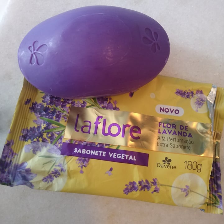 review photo of Davene Davene Laflore sabonete vegano Lavanda shared by @alessandracristina on 27 Sep 2022 - review