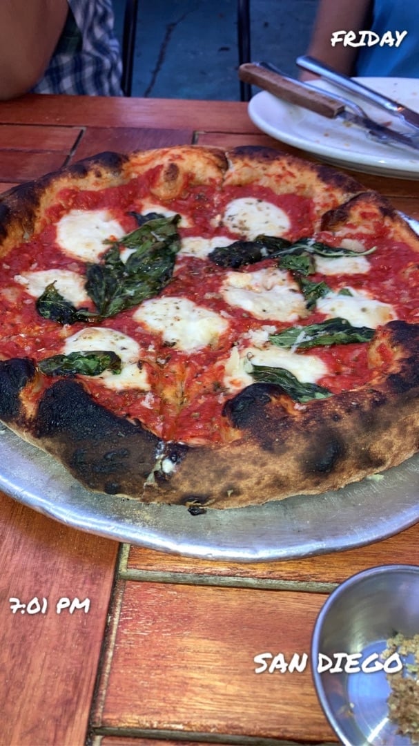 photo of Donna Jean Killer Queen Pizza shared by @shasiewicz on  19 Mar 2021 - review