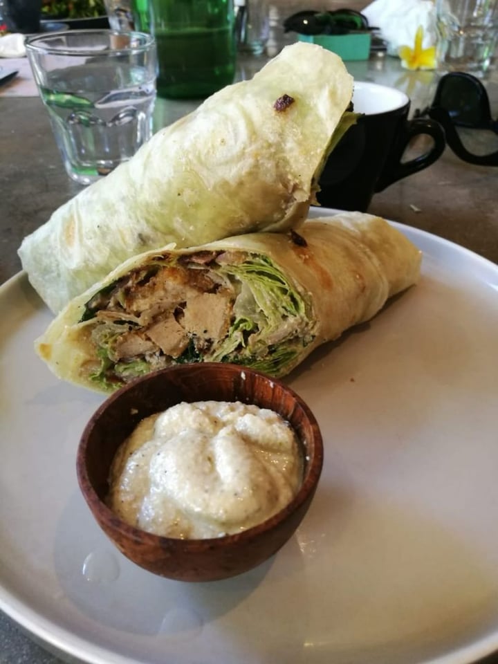 photo of Peloton Supershop Chicken Ceasar Wrap shared by @consciouslifehacks on  21 Nov 2018 - review