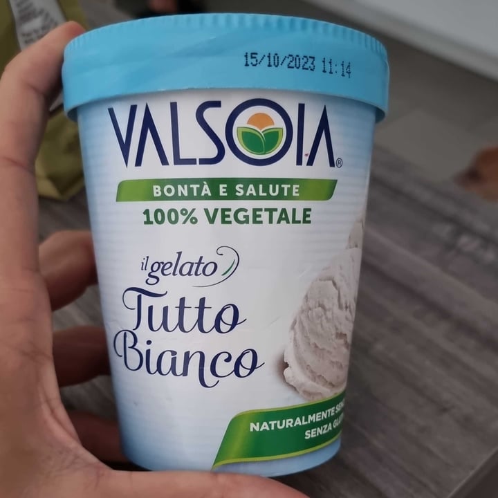 photo of Valsoia Il Gelato Tutto Bianco shared by @euberta89 on  17 Jul 2022 - review