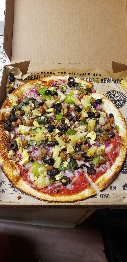 review photo of PizzaRev Craft Your Own Pizza shared by @stacyc420 on 30 Nov 2019 - review