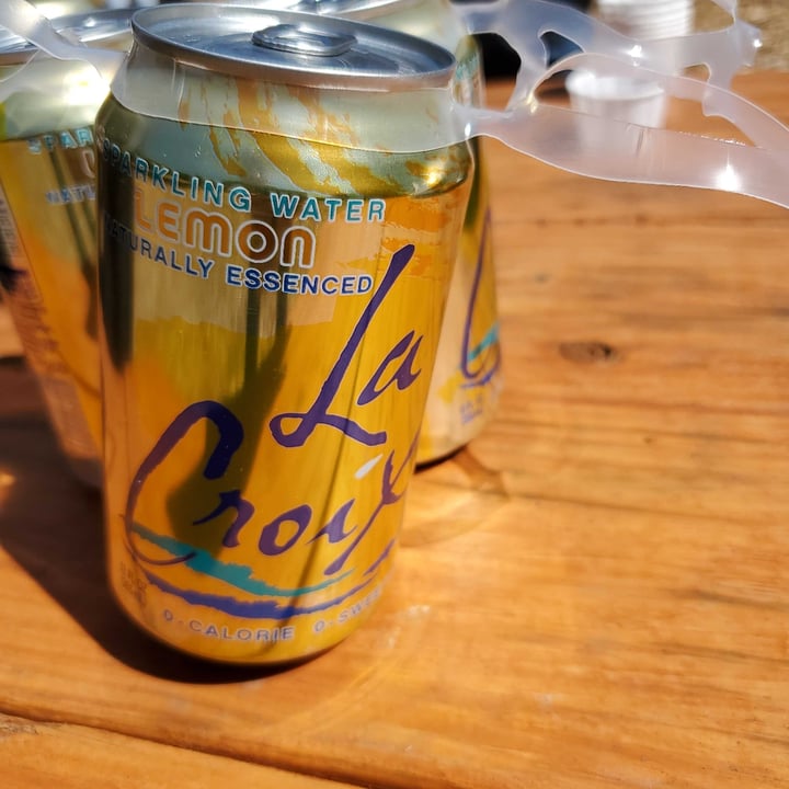 photo of La Croix Lemon Sparkling Water shared by @naokim21 on  13 Mar 2021 - review