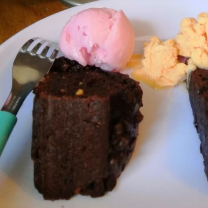 photo of Calavegans Brownie Con Chispas shared by @jessieurbina on  05 Apr 2021 - review