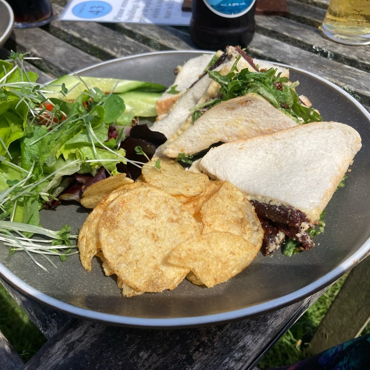 photo of The Weir Bistro Hummus, sundried tomato and rocket sandwich shared by @hollya113 on  27 May 2022 - review