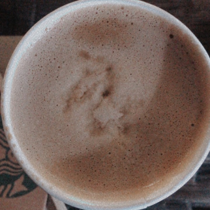 photo of Starbucks Vainilla latte con leche de almendras shared by @shelterforfoxes on  19 Apr 2021 - review