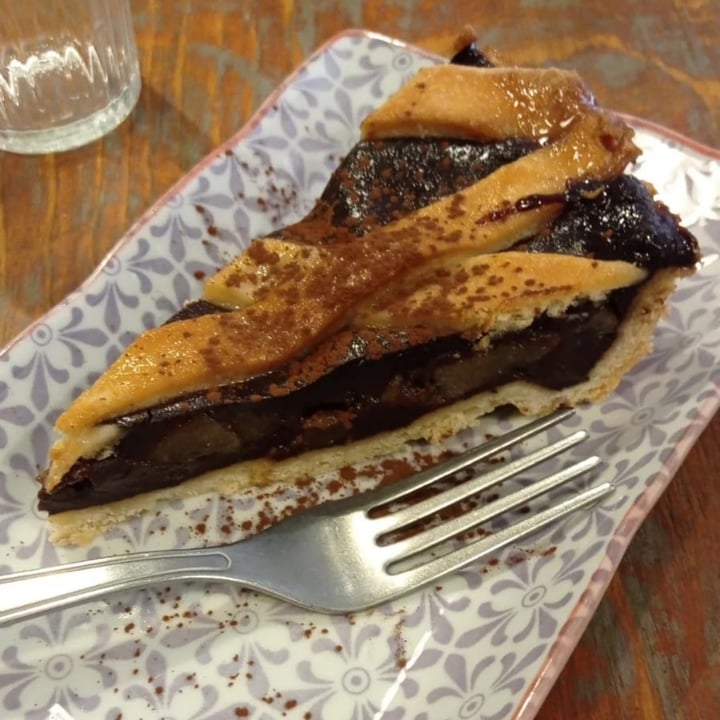 review photo of Col Cavolo - Vegan Bistrot Crostata Special: cioccolato e pere shared by @luciadilet on 15 Apr 2022 - review