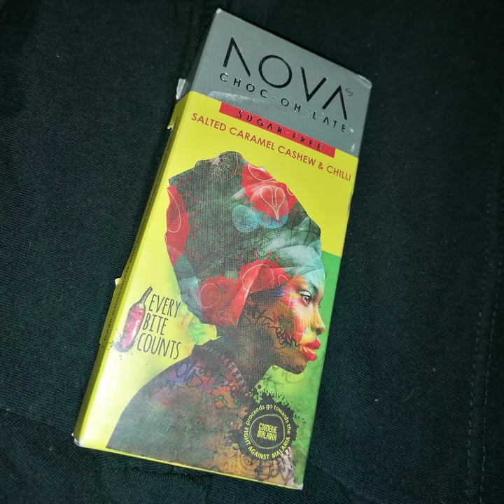 photo of NOVA Chocolate Salted Caramel Cashew & Chilli shared by @leandri-k on  17 Nov 2022 - review