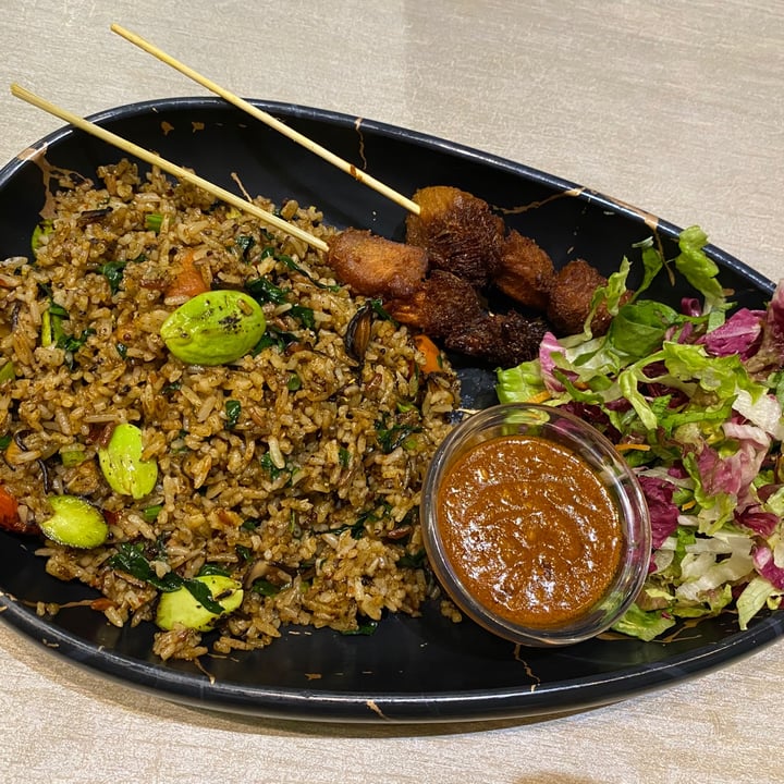 photo of Flavours by Saute Fried Rice Sambal Petai Nasi Goreng W Satay shared by @culinaryworkout on  15 Sep 2020 - review