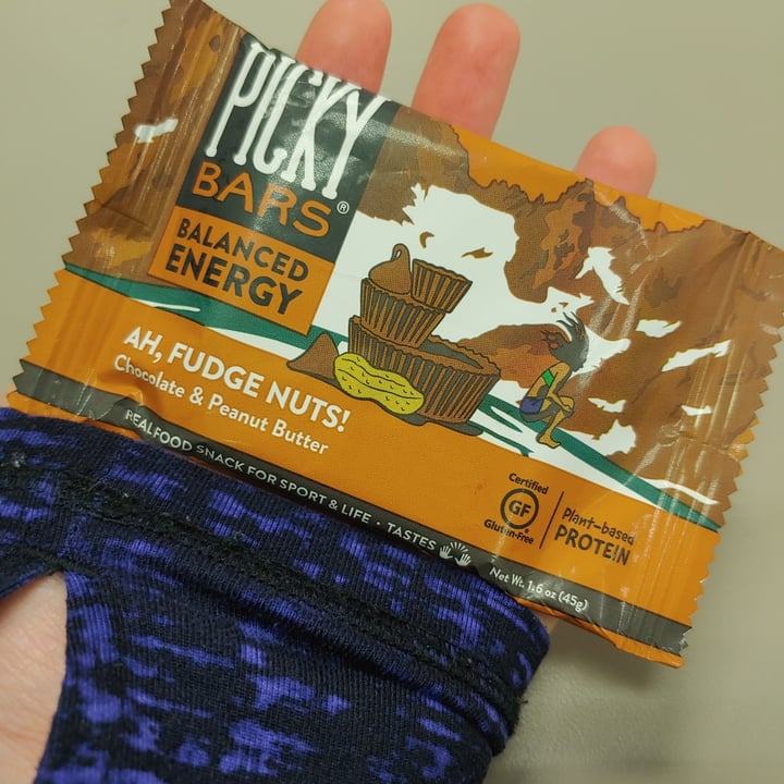 review photo of Picky Bars Chocolate And Peanut Butter shared by @pchandakham on 19 May 2021 - review