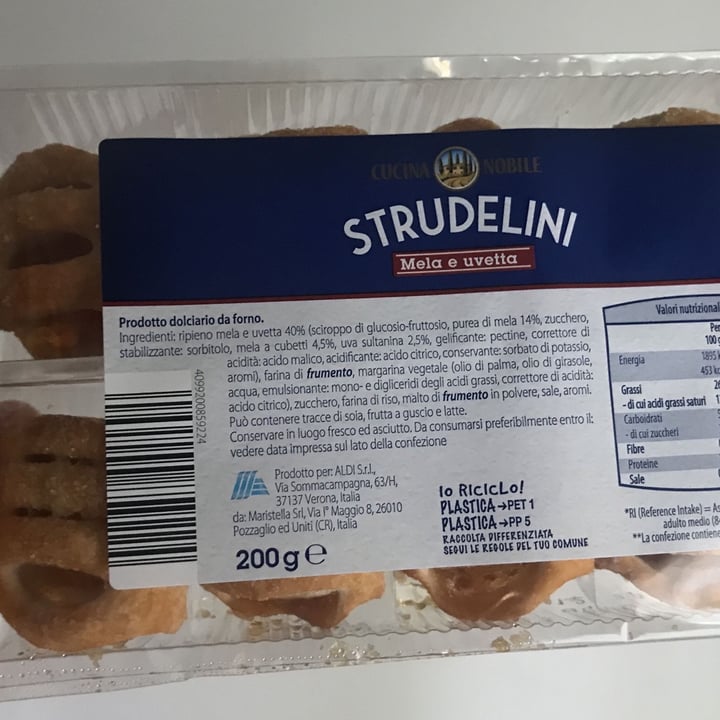 review photo of Cucina nobile Strudelini di mela shared by @losbombins on 27 May 2022 - review