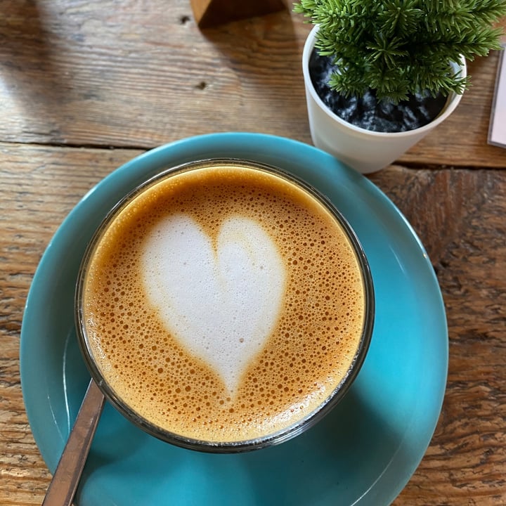 photo of Blank Brixton Oat milk latte shared by @oliveu on  07 Dec 2020 - review