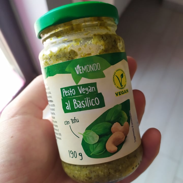 photo of Vemondo Pesto Vegan al Basilico con Tofu shared by @ristovegitalia on  18 Mar 2022 - review