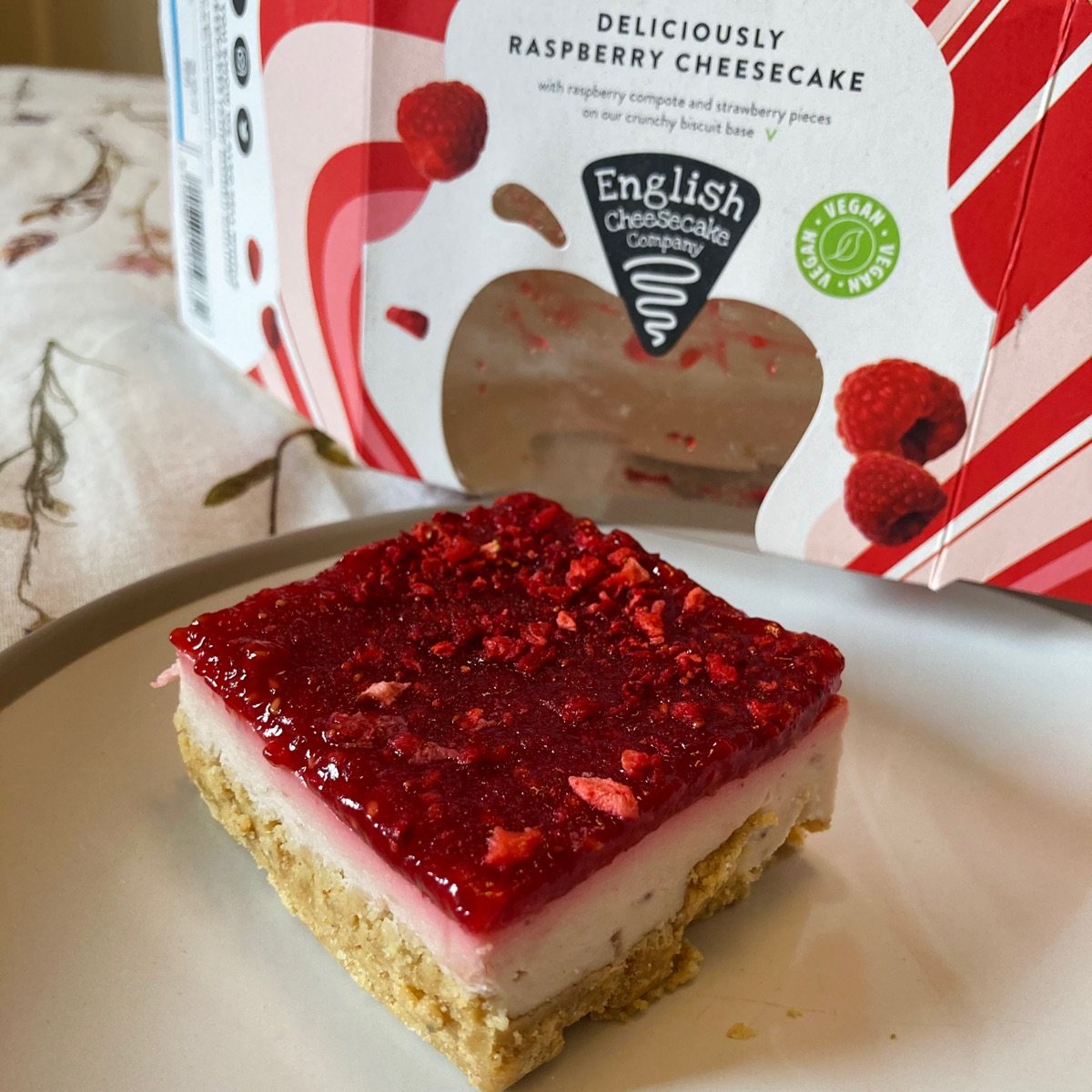 English Cheesecake Company Raspberry cheesecake Reviews abillion