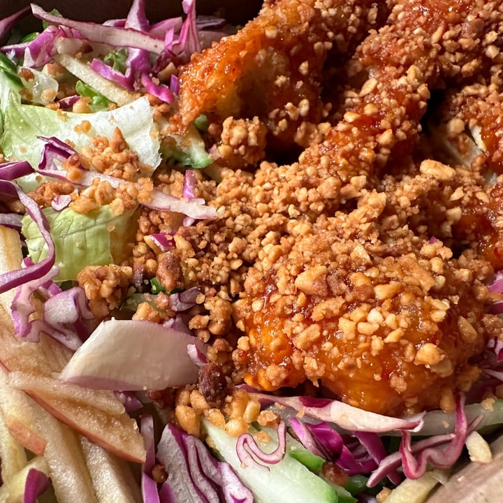 review photo of Alice & Friends' Vegan Kitchen Home Run Ball Salad shared by @berryveganplanet on 26 Sep 2022 - review