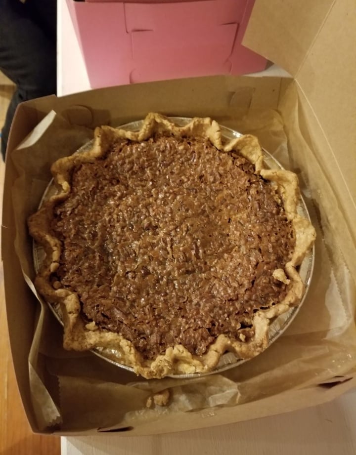 photo of Pattycake Bakery Pecan pie shared by @lizmaselli on  28 Nov 2019 - review