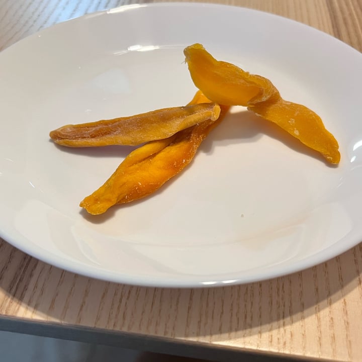 review photo of 7D Mangoes Dried Mangoes shared by @veganlover123 on 04 May 2022 - review