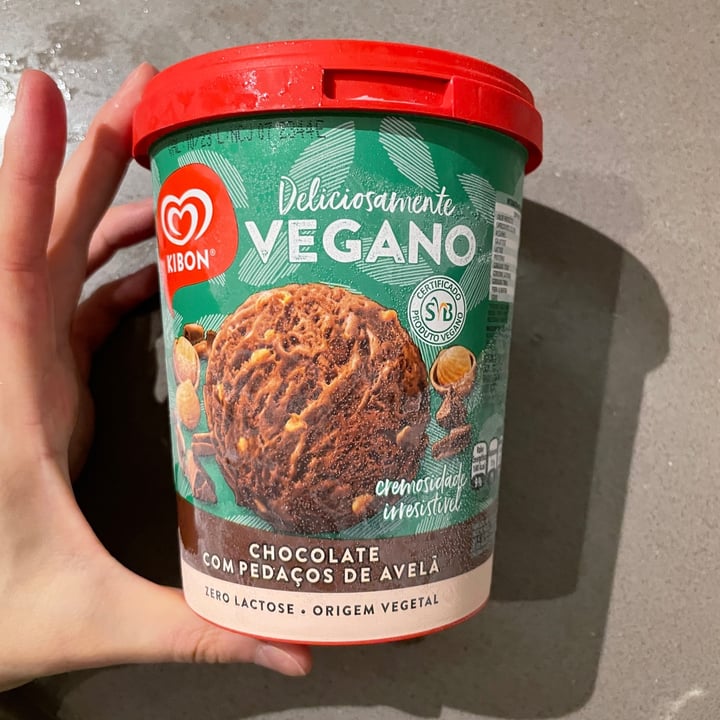 review photo of Kibon Chocolate com Pedaços De Avelã shared by @alessandraanno on 01 Apr 2022 - review