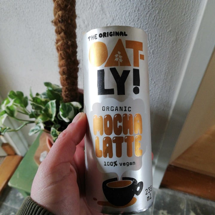 photo of Oatly Mocha Latte shared by @frenks on  03 Apr 2020 - review