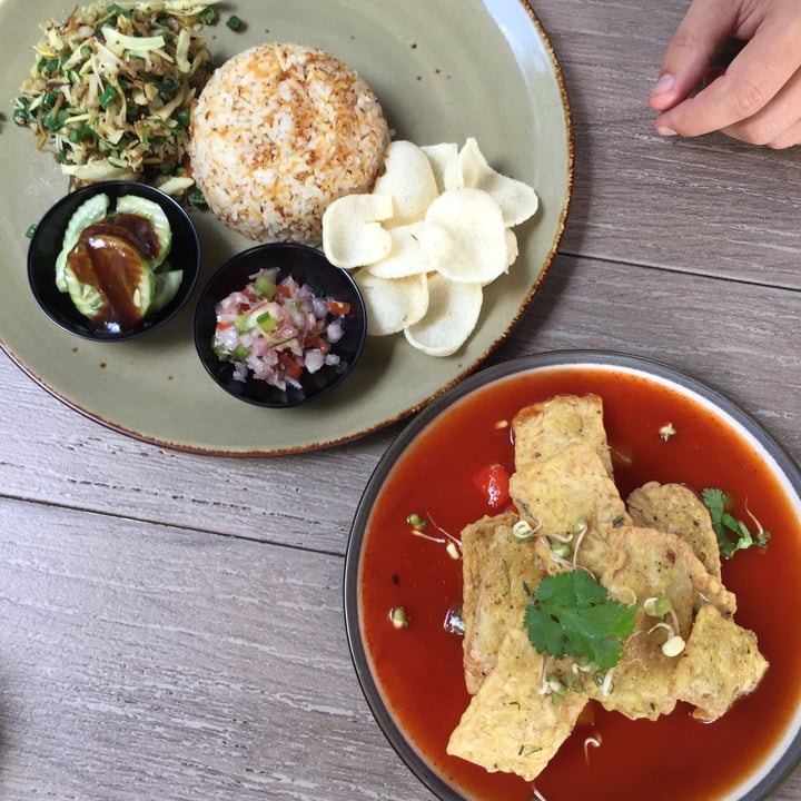 review photo of KEMULAN Kitchen & Culture Gorengan Tahu-Tempe shared by @wearewildfeet on 14 Oct 2020 - review