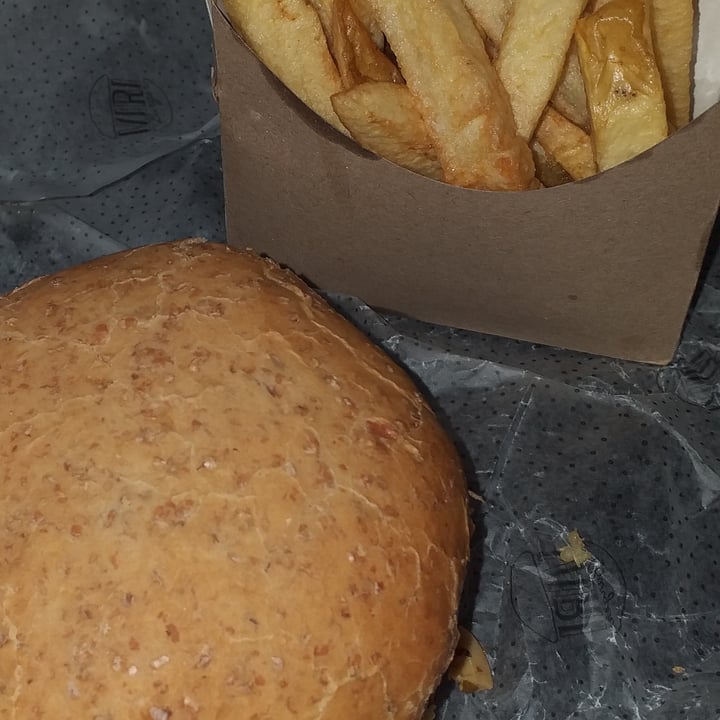 review photo of Viri Burger Hamburguesa vegana shared by @abrumiranda on 30 Aug 2020 - review