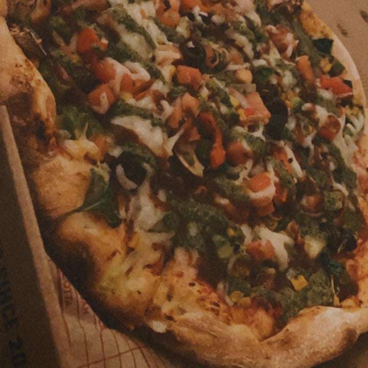 photo of MOD Pizza Vegan Pizza shared by @andreagritz on  11 Dec 2020 - review