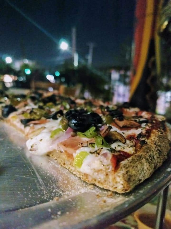 photo of Ixteriolo's Pizza Mexicana shared by @aracelyah on  08 Mar 2020 - review
