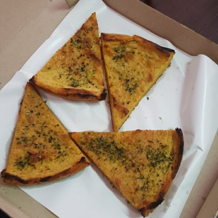 photo of Pizza Vegana Fainá shared by @camilac2505 on  20 Jun 2020 - review