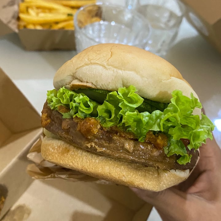 photo of VeganBurg Singapore Char-Grilled Satay Burger shared by @thatsassymomo on  21 Dec 2020 - review
