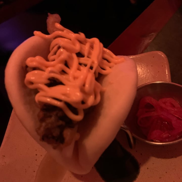 photo of Spicy Moon Vegan Szechuan Hen of the Woods Bao Bun shared by @eilidhm on  21 Apr 2022 - review