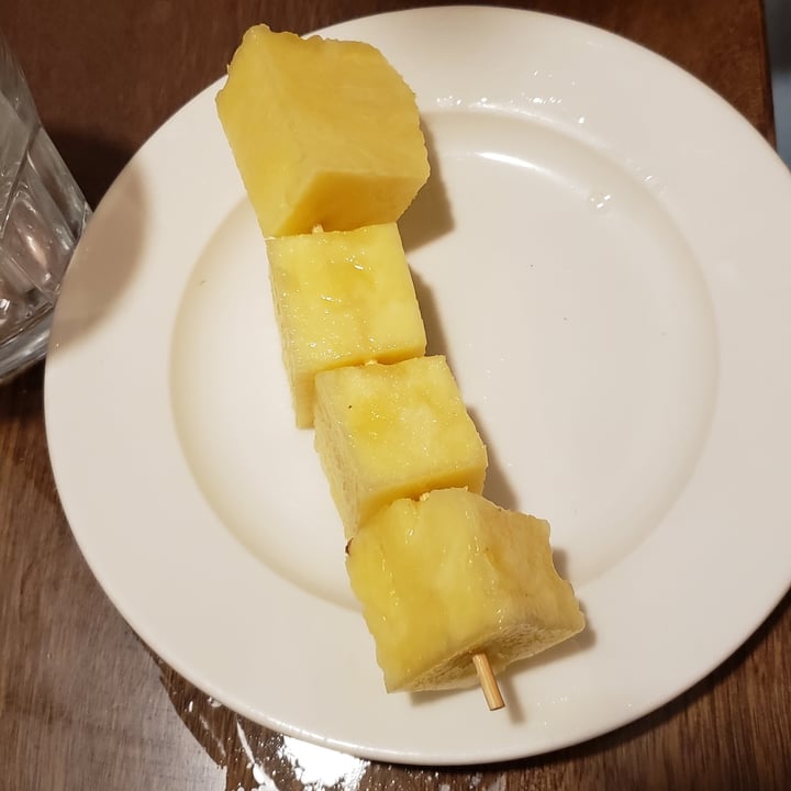 review photo of Hummus Barcelona Pincho de piña shared by @valen-barbato on 25 Feb 2022 - review
