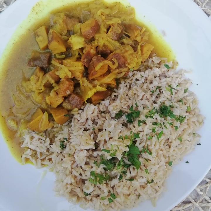 photo of Hotel Sylva & RistoVegan Piatto Indiano Con Basmati Integrale, Seitan E Cipolla Al Curry shared by @veggiecris on  27 Jul 2022 - review