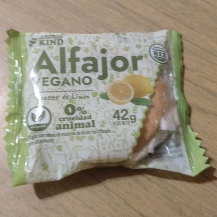 review photo of Animal kind Alfajor Vegano Mousse de Limon shared by @lelemore on 12 Nov 2022 - review