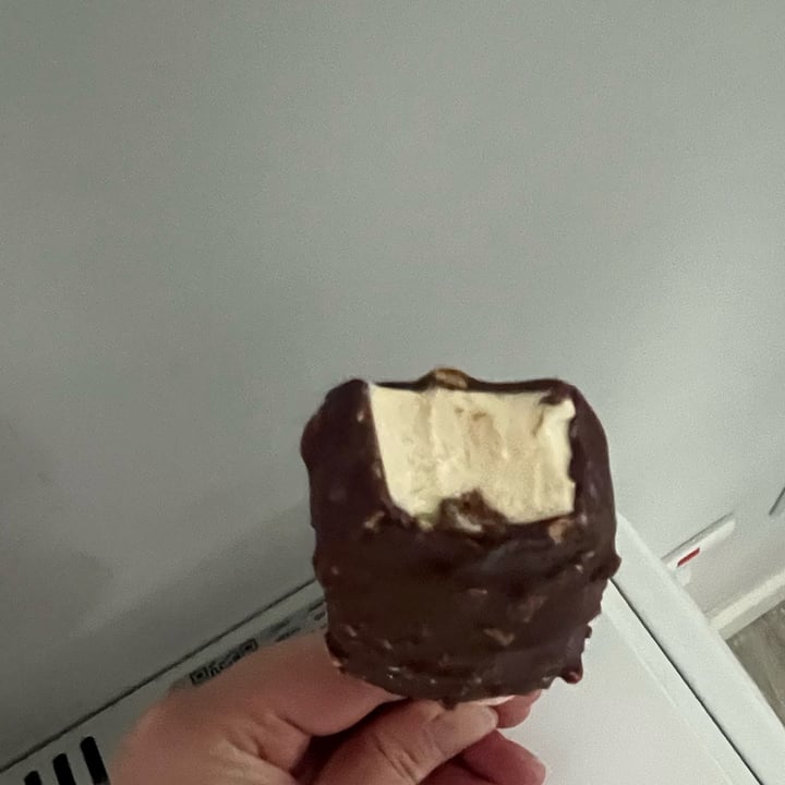 review photo of Magnum Magnum Vegan Almond shared by @jucaixeta on 28 May 2022 - review