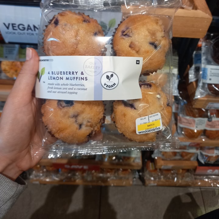photo of Woolworths Food Blueberry and lemon muffins shared by @chloewho on  15 Feb 2022 - review