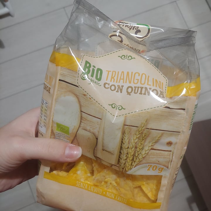 review photo of Certossa Bio triangolini con quinoa shared by @veganiscool on 04 Feb 2022 - review