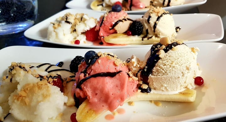 photo of Loving Hut Bananensplit shared by @lovinghutwienerberg on  10 May 2019 - review