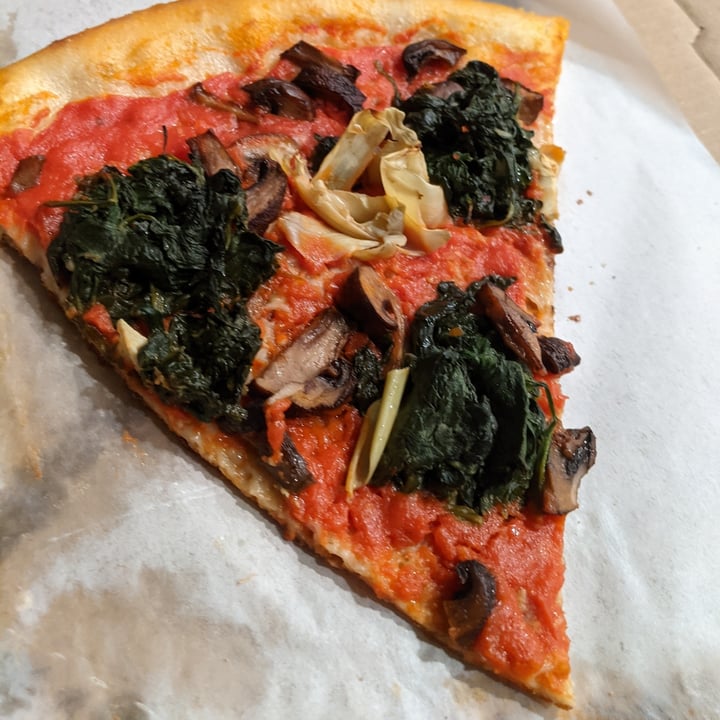 photo of Little Coyote Vegan pizza shared by @theresamaria on  19 Oct 2021 - review