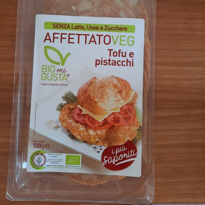 photo of Biomigusta Affettato VEG Tofu E Pistacchi shared by @giugi on  15 Dec 2021 - review