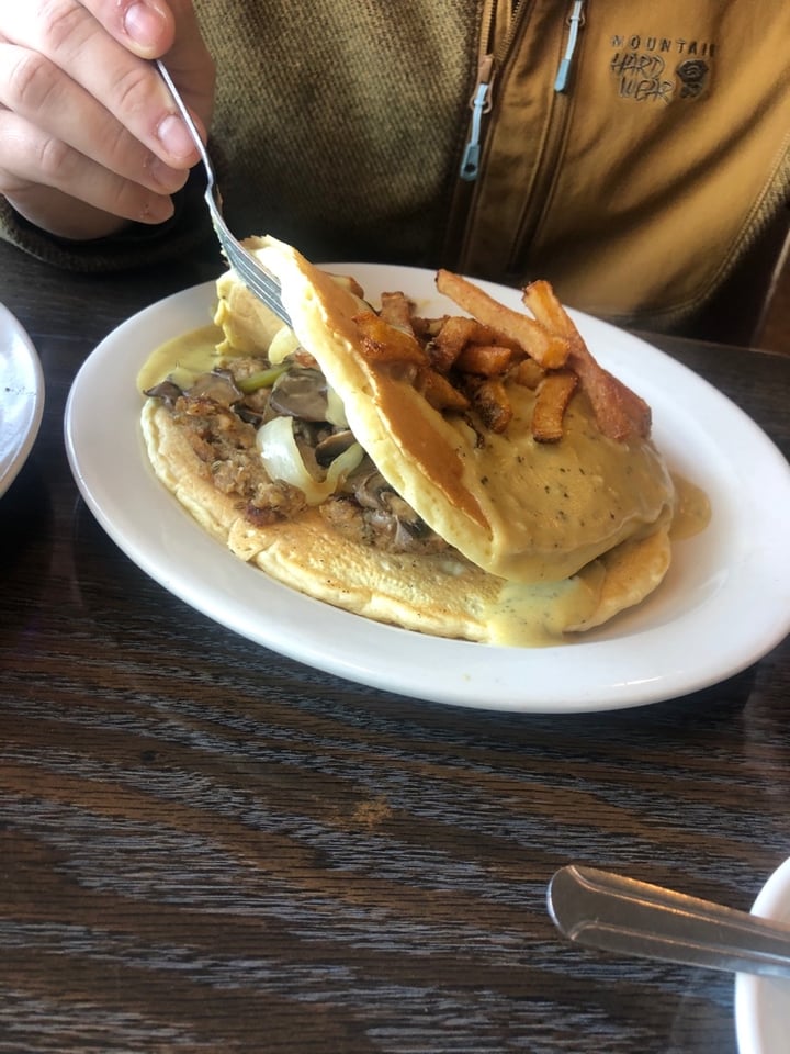 review photo of Vertical Diner and The Gold Room Dude Cakes shared by @kaylalamberson on 02 Jan 2020 - review