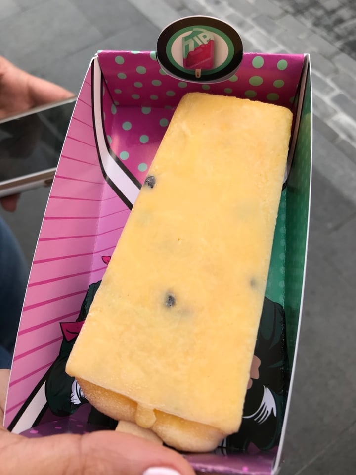 photo of Zippops Gourmet Paletas Mango Passion fruit Popsicle shared by @greenapples on  27 Jan 2020 - review
