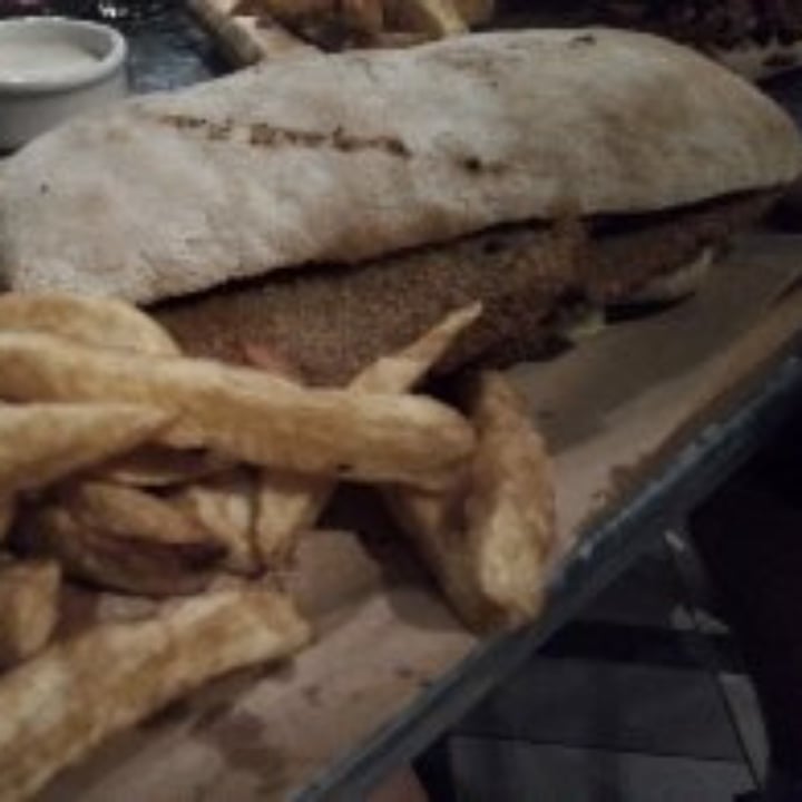 review photo of Mercado Alberdi Sandwich De Milanesa shared by @juliluna on 19 Feb 2021 - review