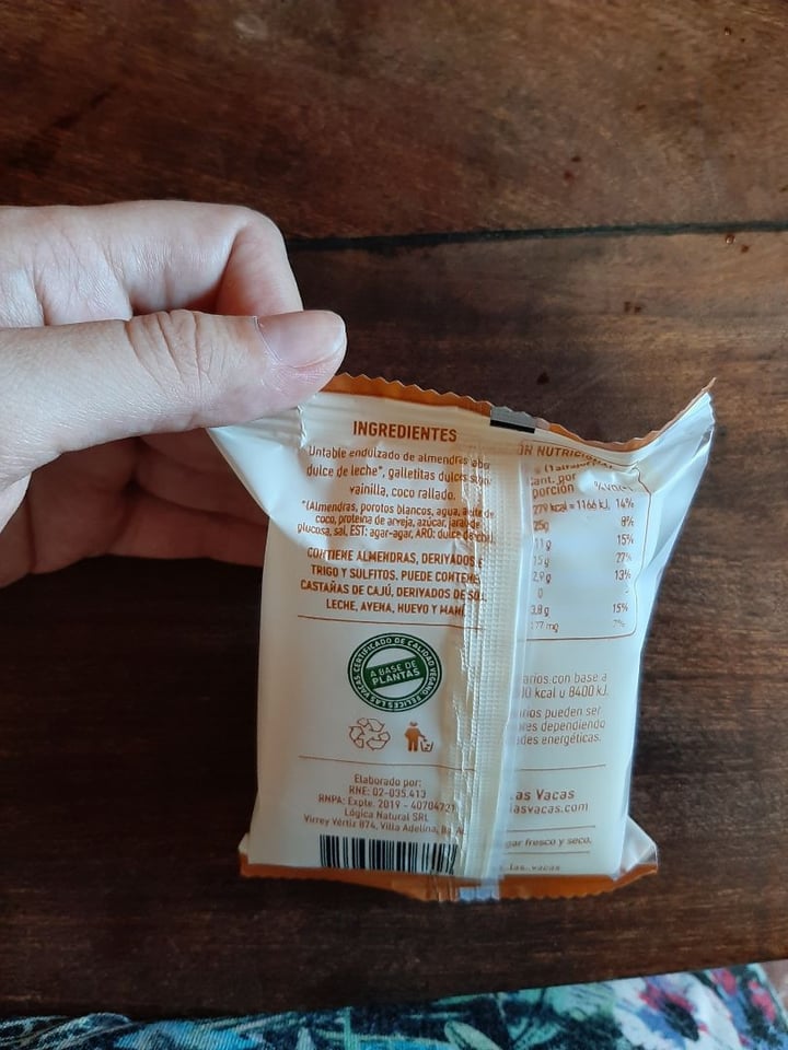 photo of Felices Las Vacas Alfajor Maicena shared by @robertina on  10 Apr 2020 - review