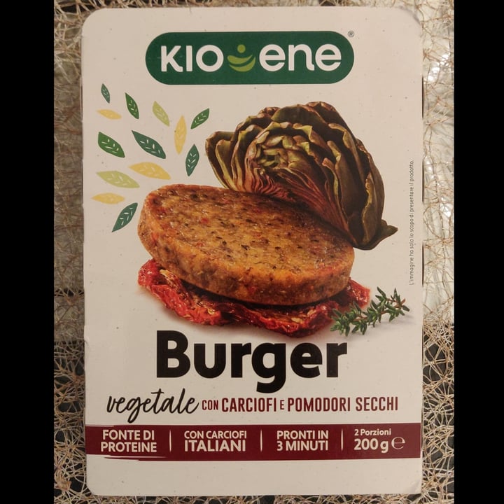 photo of Kioene Burger ai carciofi e pomodori secchi shared by @-vegandrew- on  07 Dec 2021 - review