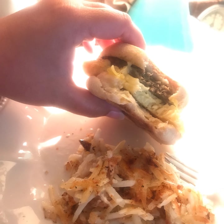 review photo of Field Roast Classic style sausage egg cheese breakfast sandwich shared by @princessofdoom on 25 Jun 2022 - review